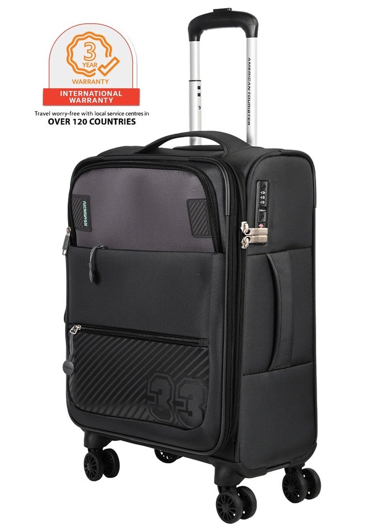 AMERICAN TOURISTER ماجوريس + حقيبة سفر، حجم كابينة 59 سم، 4 عجلات دوارة، قمة ناعمة، 100% بوليستر، أسود|حراس الزوايا|جيب أمامي متعدد|قفل تركيبي TSA|قابل للتوسيع|مقبض ألومنيوم قابل للسحب - ضمان دولي لمدة 3 سنوات - Image 1